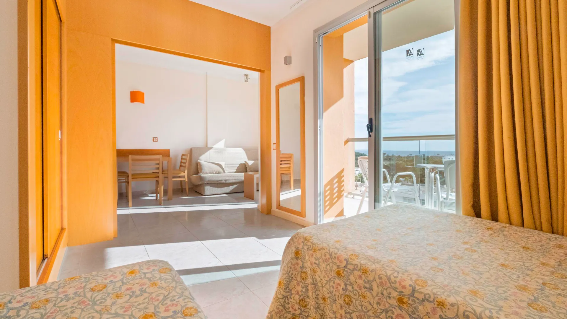 Aparthotel Moon Dreams Atlantic Es Cana 4*,  스페인