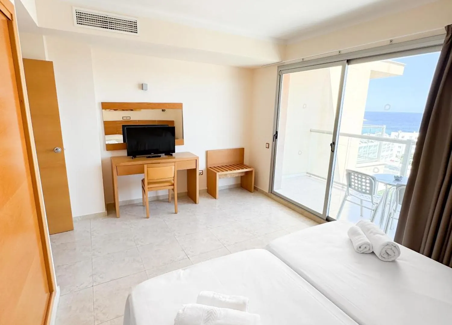 Aparthotel Moon Dreams Atlantic Es Cana 4*,