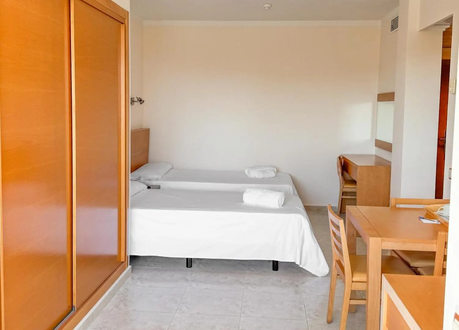 Aparthotel Moon Dreams Atlantic Es Canar  Hotel